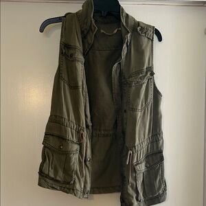 Max Jeans Khaki Utility Vest